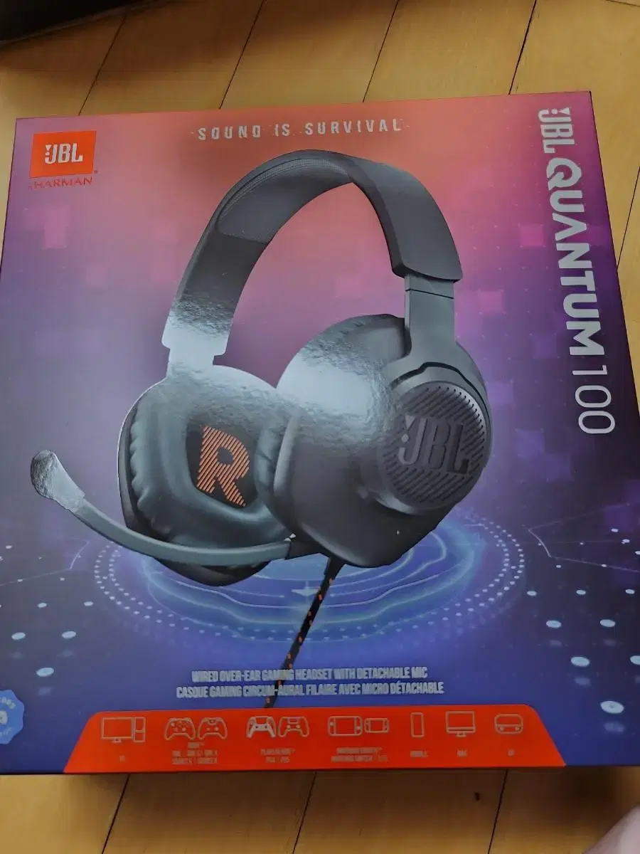 JBL QUANTUM100 미개봉 게이밍헤드셋 팝니다.